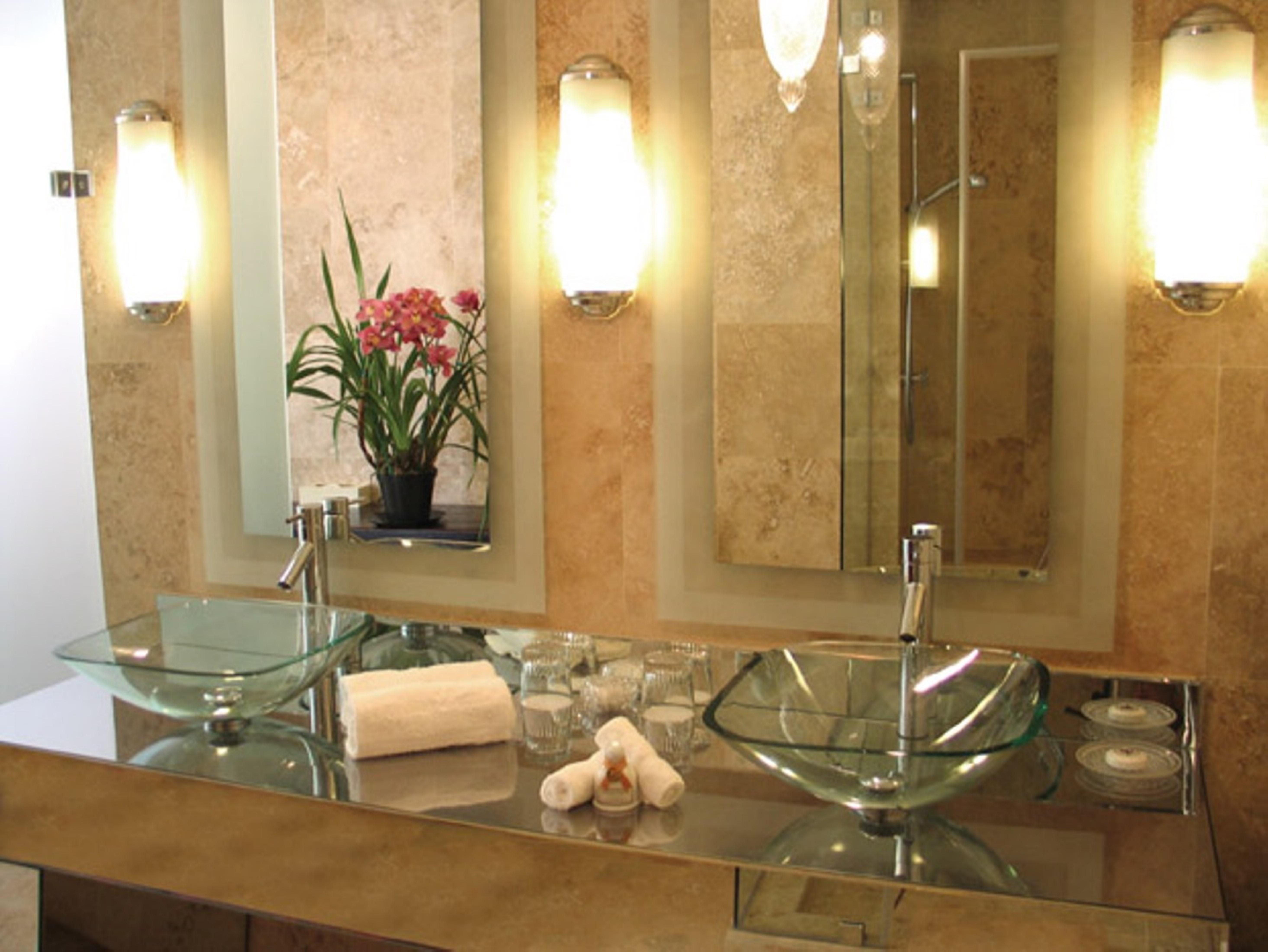 Colona Castle Hotel Lakeside Phòng bức ảnh