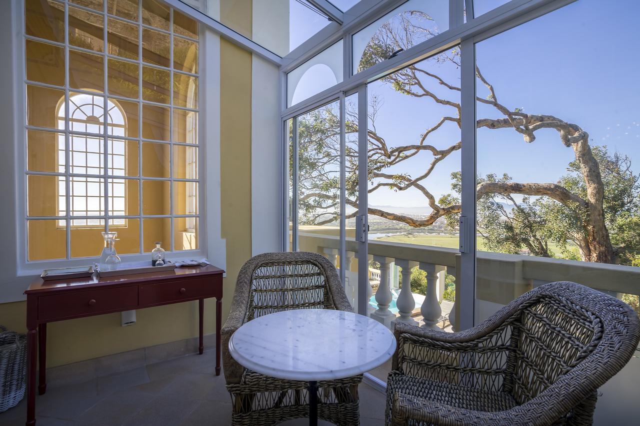 Colona Castle Hotel Lakeside Ngoại thất bức ảnh